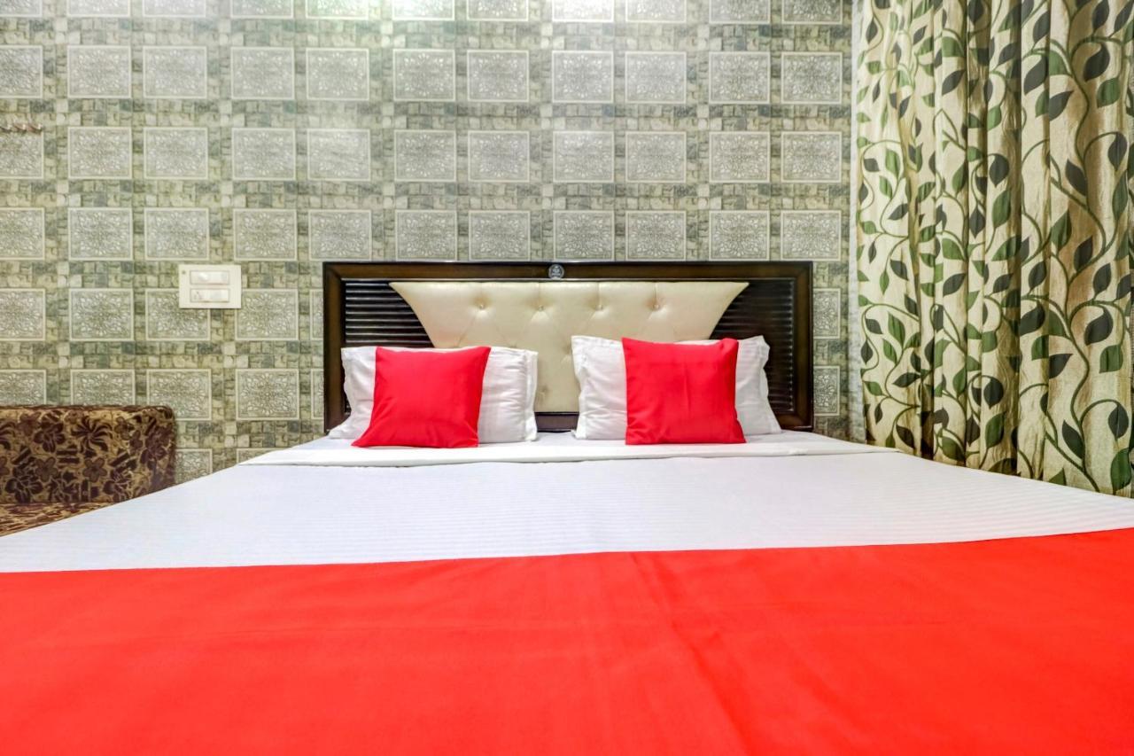 Patiāla Oyo 77454 Hotel Prince Palace المظهر الخارجي الصورة