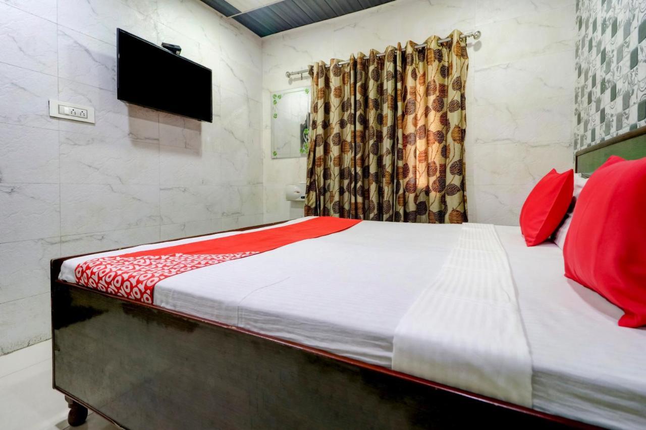 Patiāla Oyo 77454 Hotel Prince Palace المظهر الخارجي الصورة